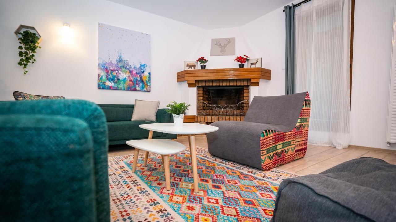 Family Treez Premium Apartments 포이아나브라소프 외부 사진