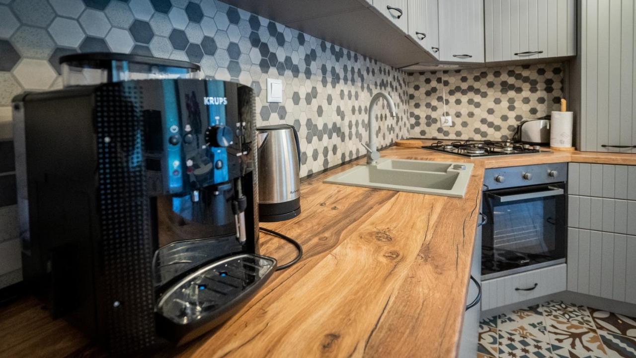 Family Treez Premium Apartments 포이아나브라소프 외부 사진