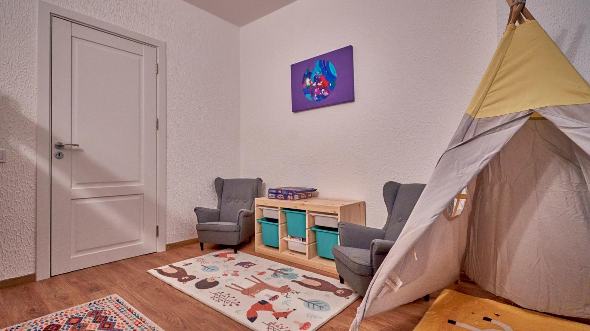 Family Treez Premium Apartments 포이아나브라소프 외부 사진