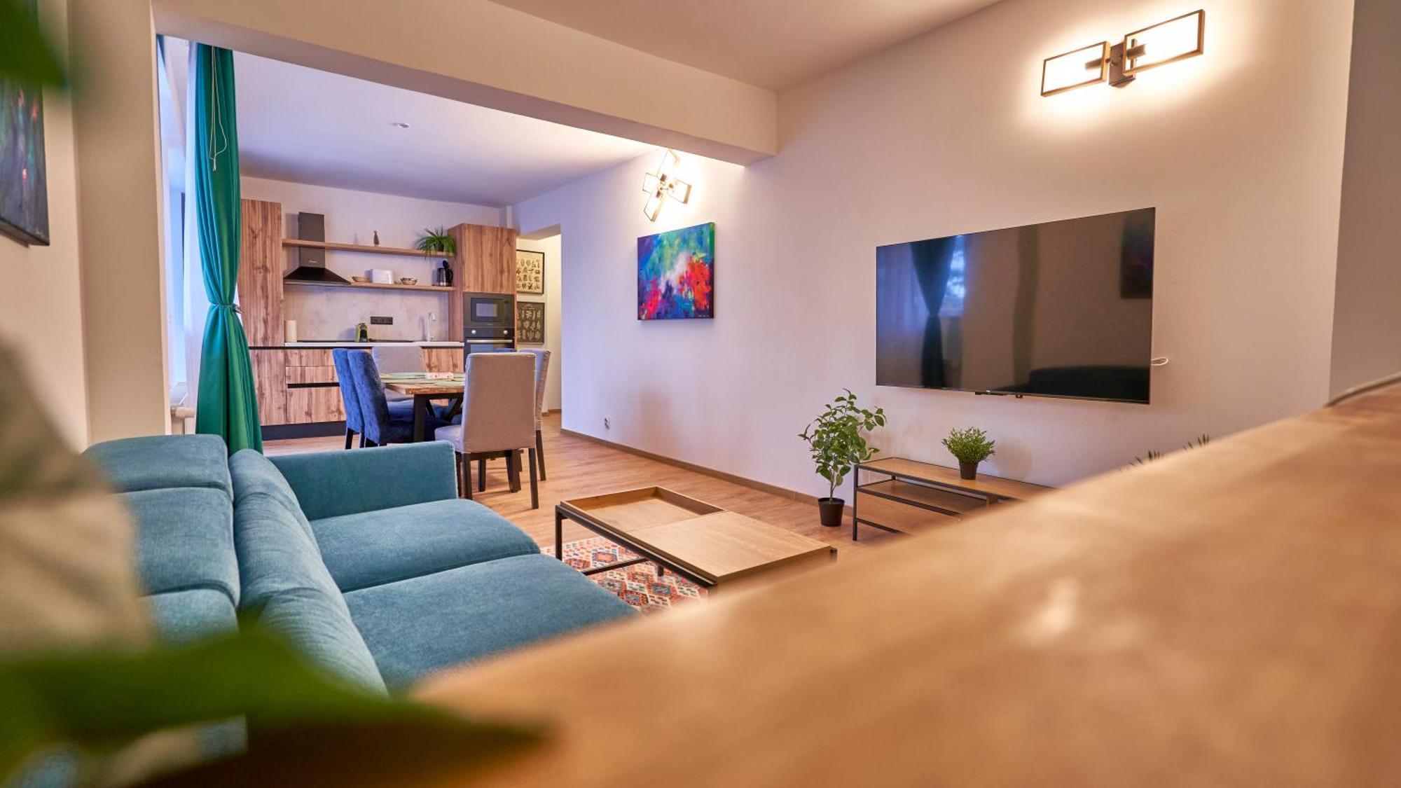 Family Treez Premium Apartments 포이아나브라소프 외부 사진