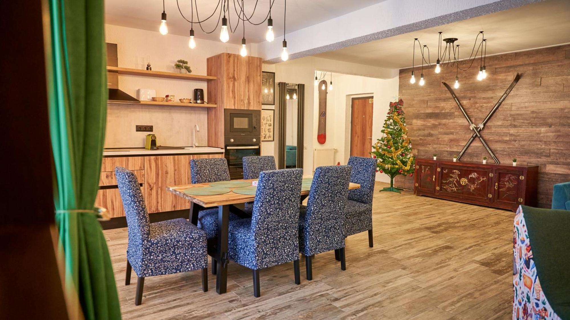 Family Treez Premium Apartments 포이아나브라소프 외부 사진